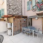 Amazing 3 Bdrs&Garden Place du Pin Parking !