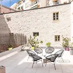 Amazing 3 Bdrs&Garden Place du Pin Parking !