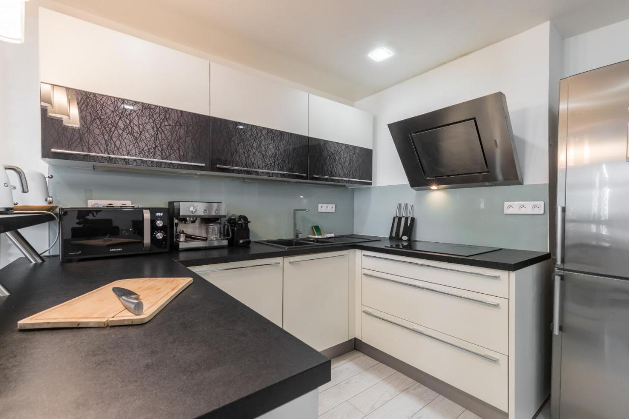 Amazing 3 Bdrs&garden Place Du Pin Parking ! *