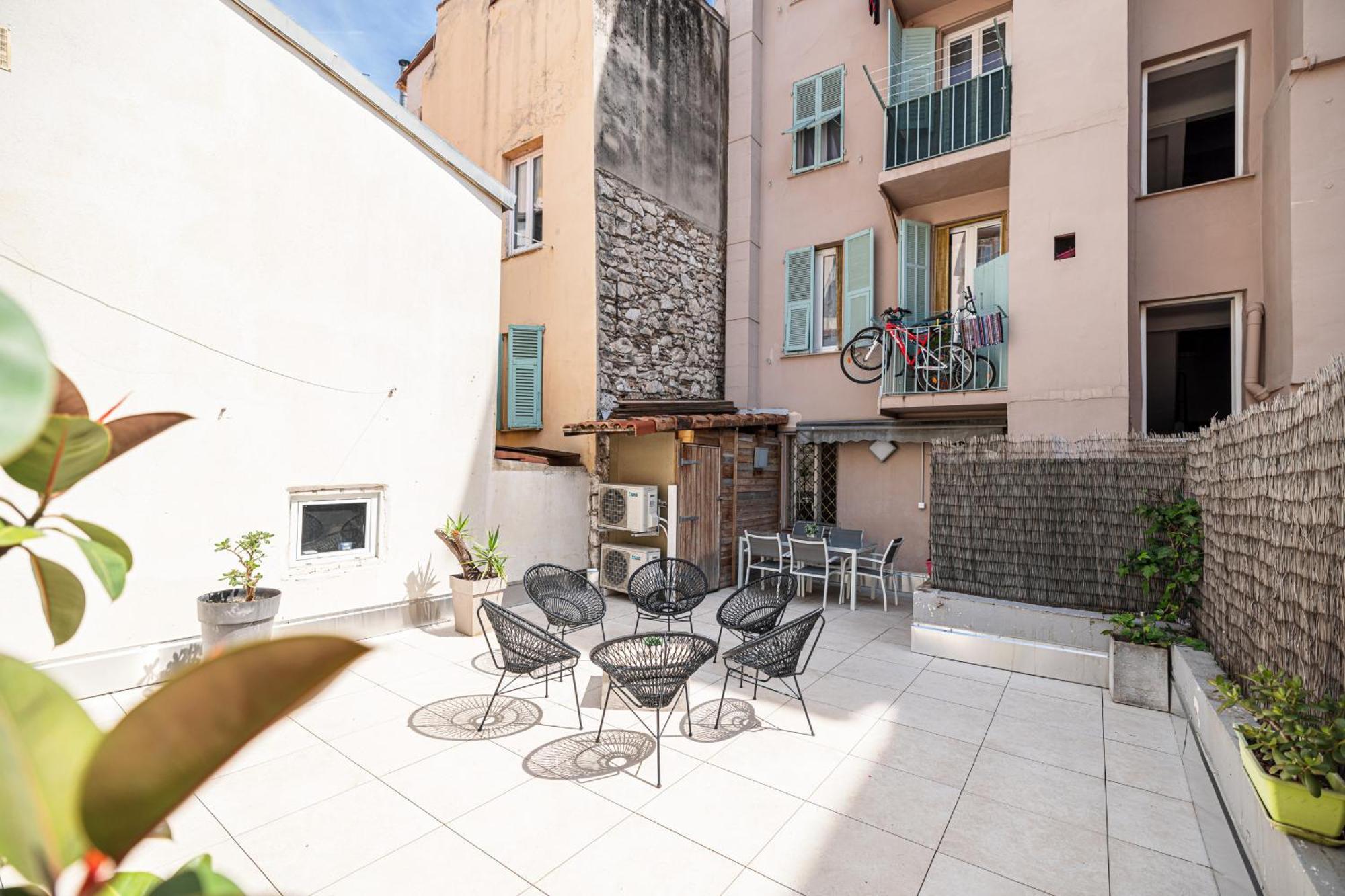 Amazing 3 Bdrs&garden Place Du Pin Parking ! Appartement *